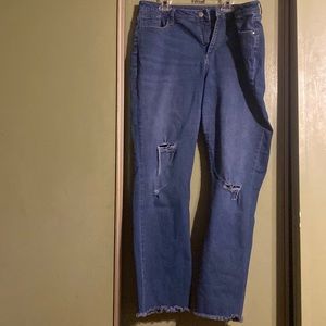 Women distressed jeans